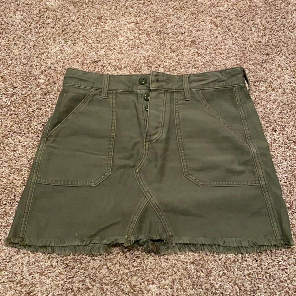 Army green American eagle skirt